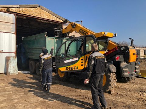 Ростовская область. Весы установлены на телескопический погрузчик Dieci Agri Star
